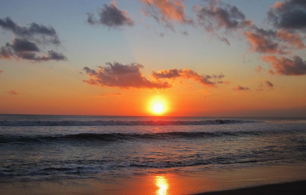 Aparthotel Sunset And Condotel Kuta (Bali)